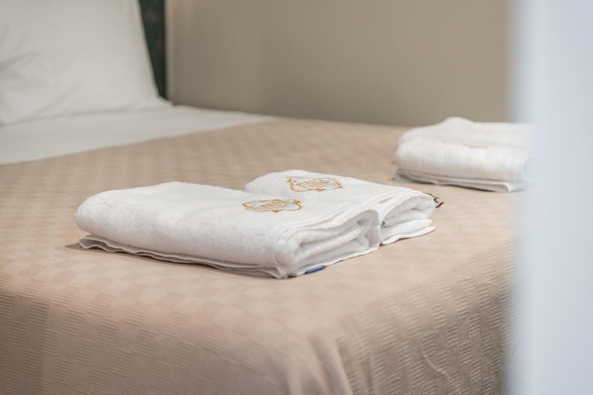 Piazza Luxury Apartments Тирана Экстерьер фото