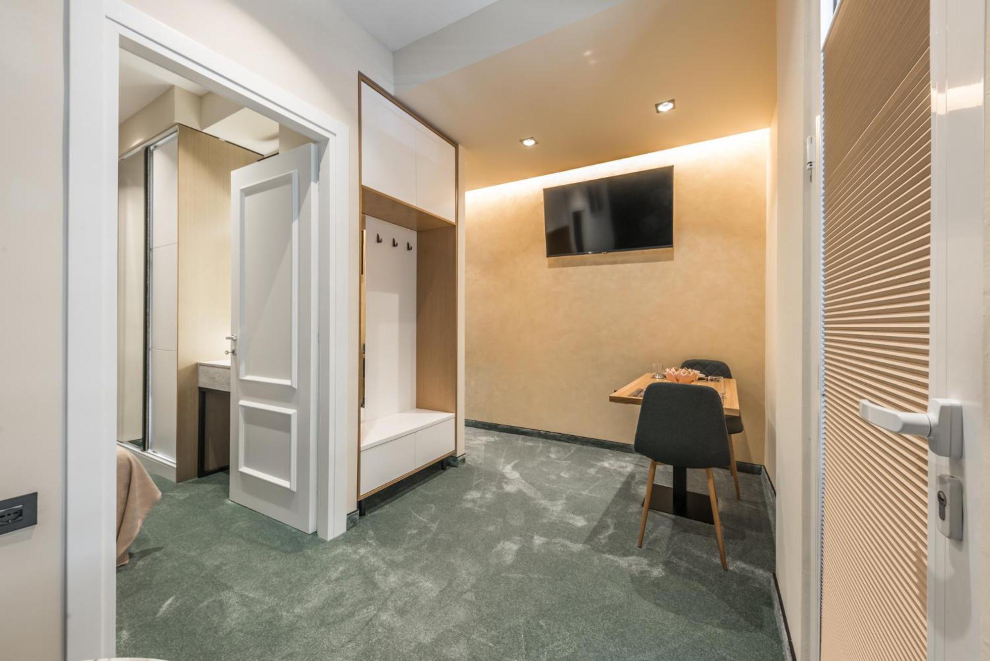 Piazza Luxury Apartments Тирана Экстерьер фото