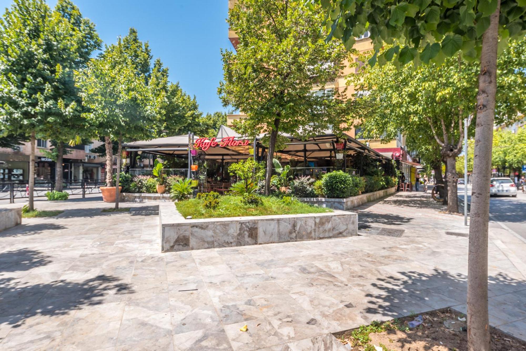 Piazza Luxury Apartments Тирана Экстерьер фото